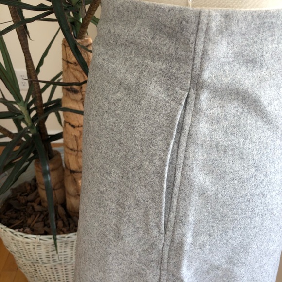 Aritzia Wilfred Essone wool skirt - Picture 2 of 3